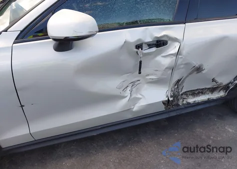 2021 Volvo V60 Cross Country T5 z USA, uszkodzony, nr VIN YV4102WK2M1073845